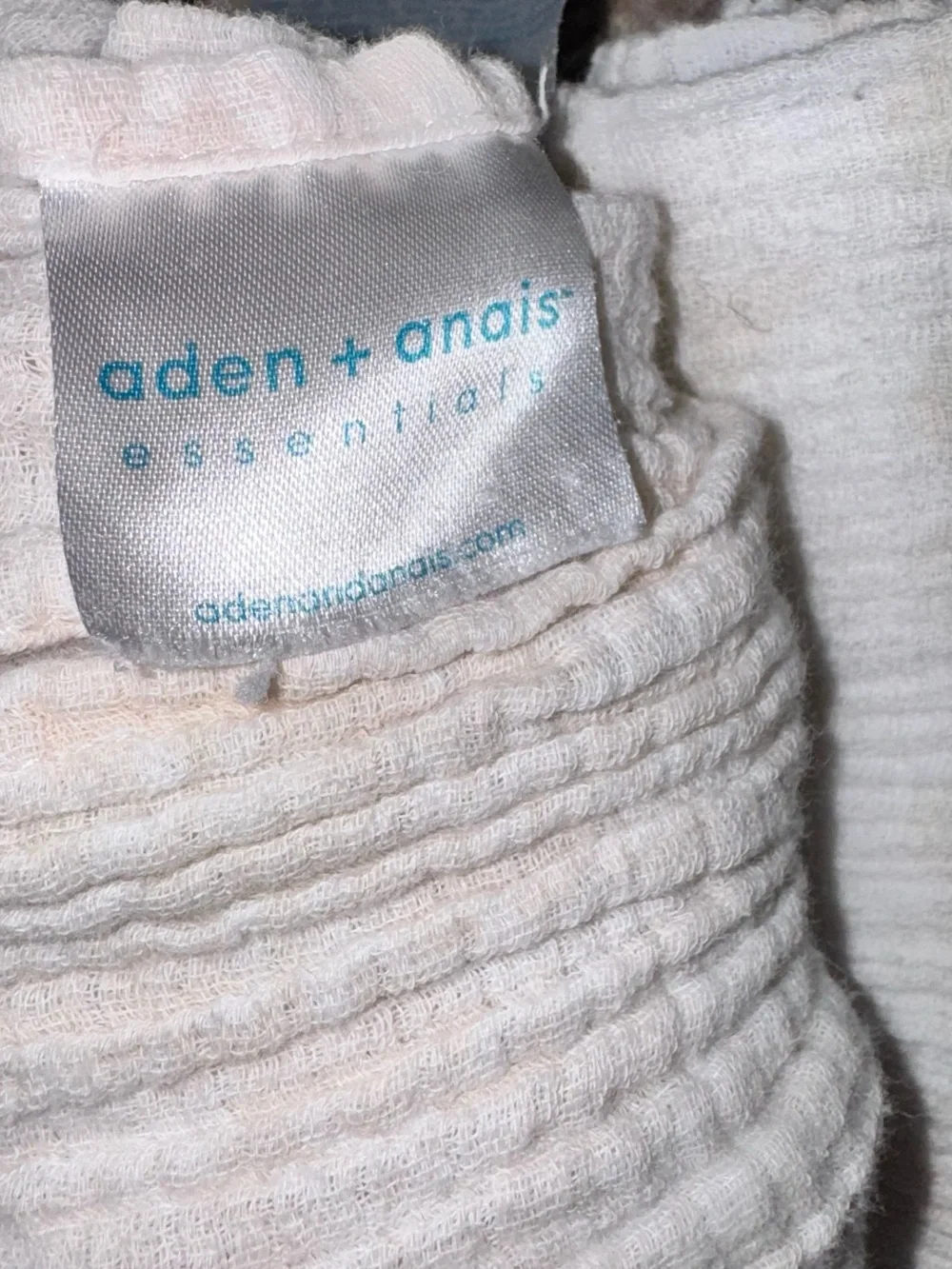 aden + anais 4 pk Swaddle Blankets - USED